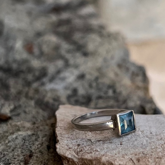 Royal Cerulean Stone Sterling Silver - Picture 12 of 12